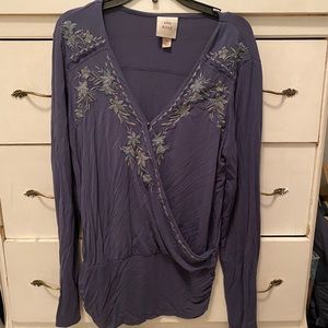 Knox Rose long sleeve embroidered top!!